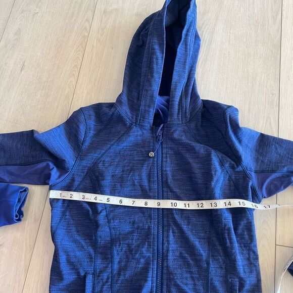 LULULEMON BLUE DEFINE HOODED JACKET size 6 - Picture 3 of 7